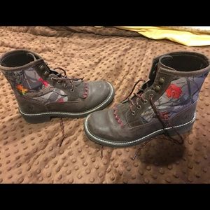 EUC Ariat Boots with Hot Leaf Camo